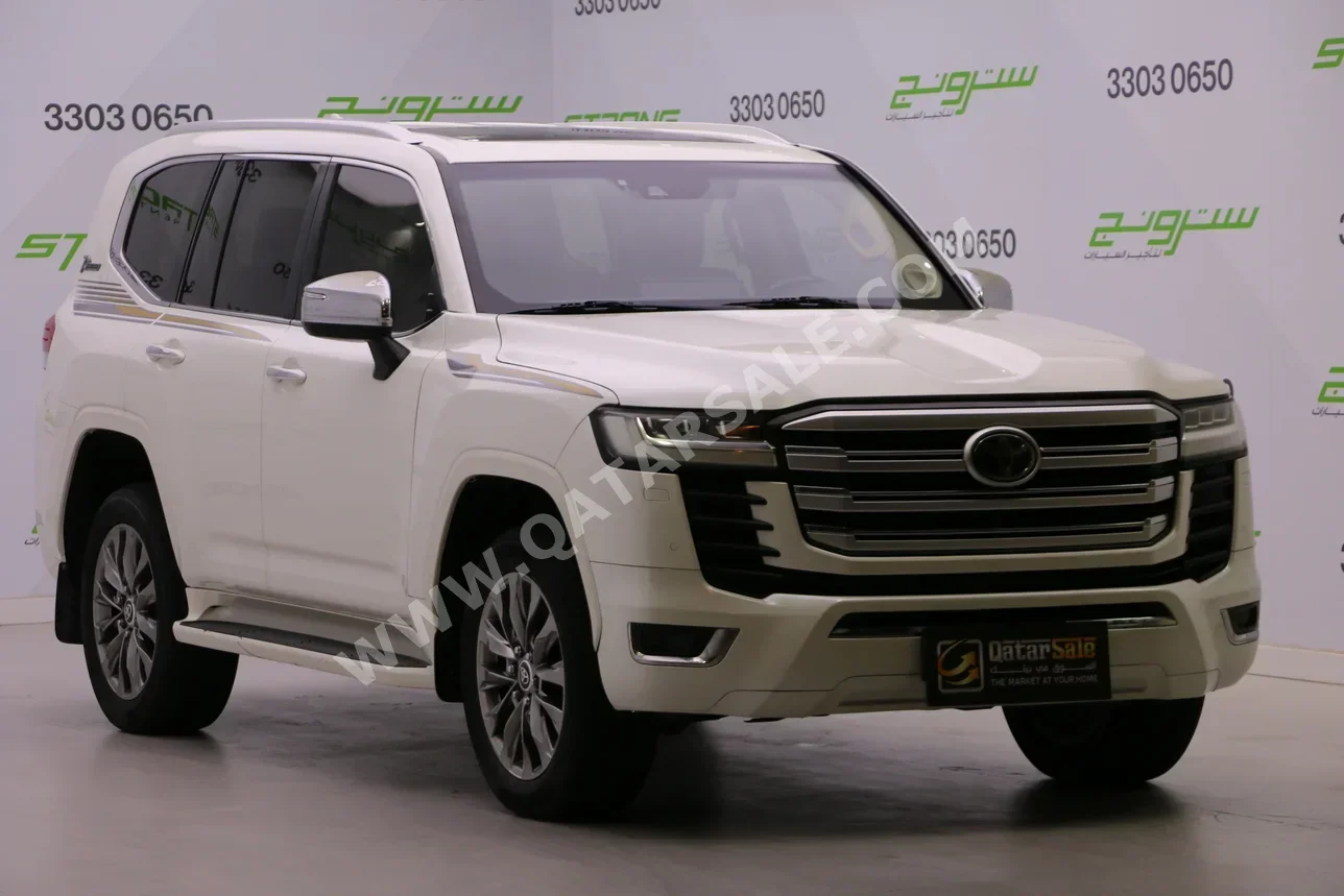تويوتا  لاند كروزر  في اكس ار توين توربو  2022  اوتوماتيك  173,000 كم  6 سلندر  دفع رباعي  اس يو في  أبيض