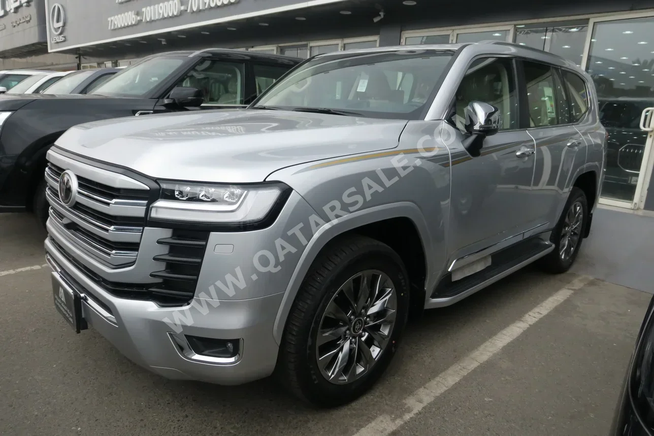 تويوتا  لاند كروزر  في اكس توين توربو  2024  اوتوماتيك  0 كم  6 سلندر  دفع رباعي  اس يو في  رمادي  تحت الضمان