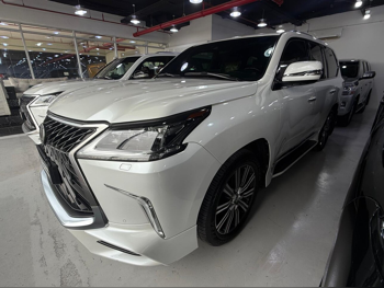 Lexus  LX  570 S  2018  Automatic  174,000 Km  8 Cylinder  Four Wheel Drive (4WD)  SUV  White
