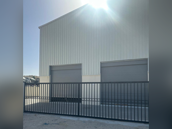 مخازن و مستودعات - الوكرة  - المنطقة الصناعية