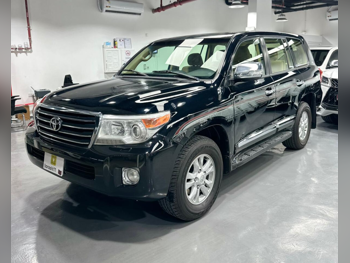 تويوتا  لاند كروزر  جي اكس ار  2012  اوتوماتيك  281,714 كم  8 سلندر  دفع رباعي  اس يو في  أسود