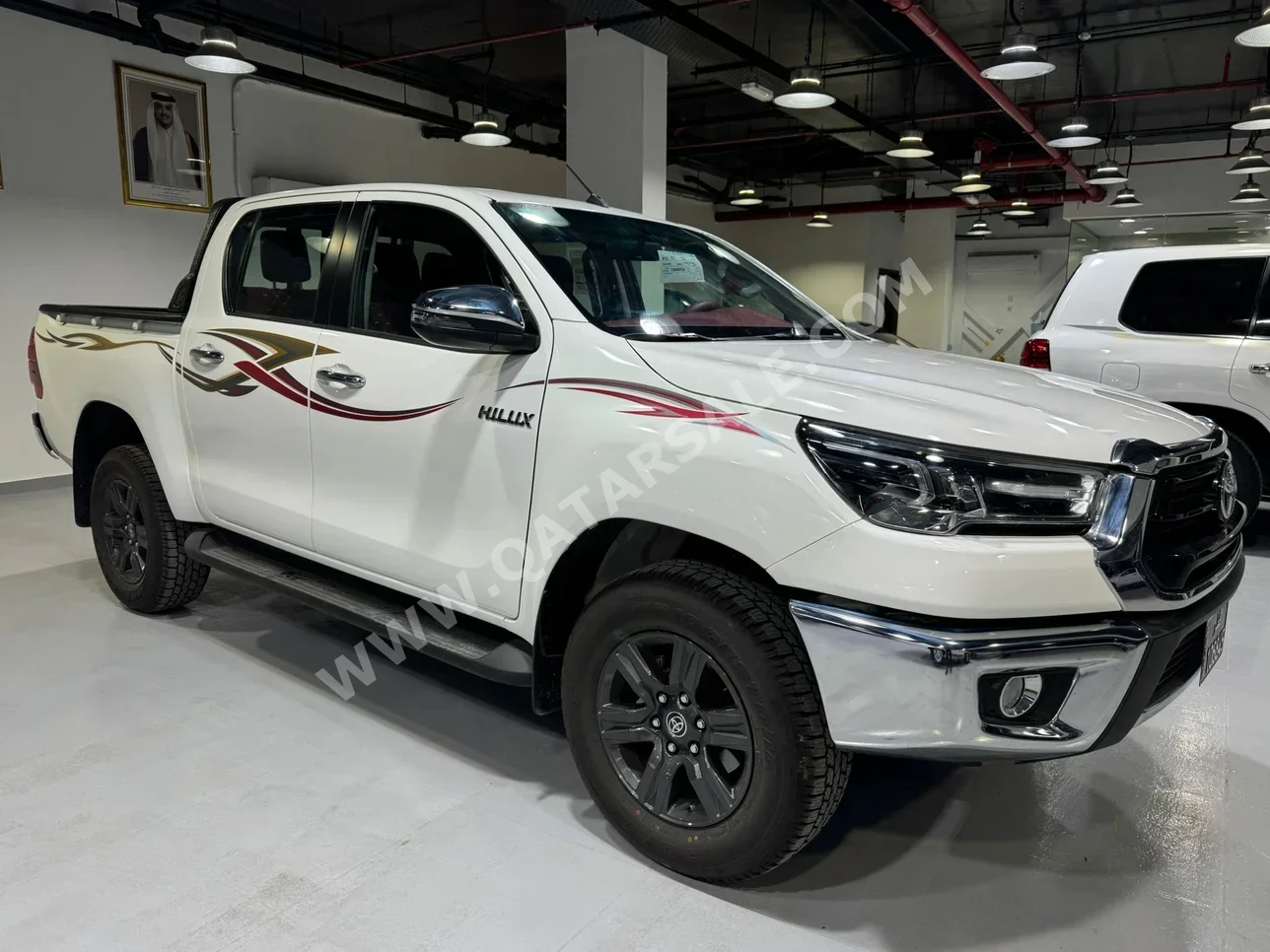 Toyota  Hilux  SR5  2026  Automatic  2,000 Km  4 Cylinder  Four Wheel Drive (4WD)  Pick Up  White  With Warranty