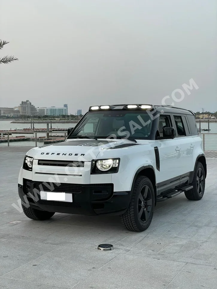 Land Rover  Defender  110  2025  Automatic  6,000 Km  4 Cylinder  Four Wheel Drive (4WD)  SUV  White  With Warranty
