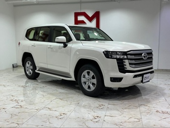 تويوتا  لاند كروزر  جي اكس ار توين توربو  2026  اوتوماتيك  0 كم  6 سلندر  دفع رباعي  اس يو في  أبيض  تحت الضمان