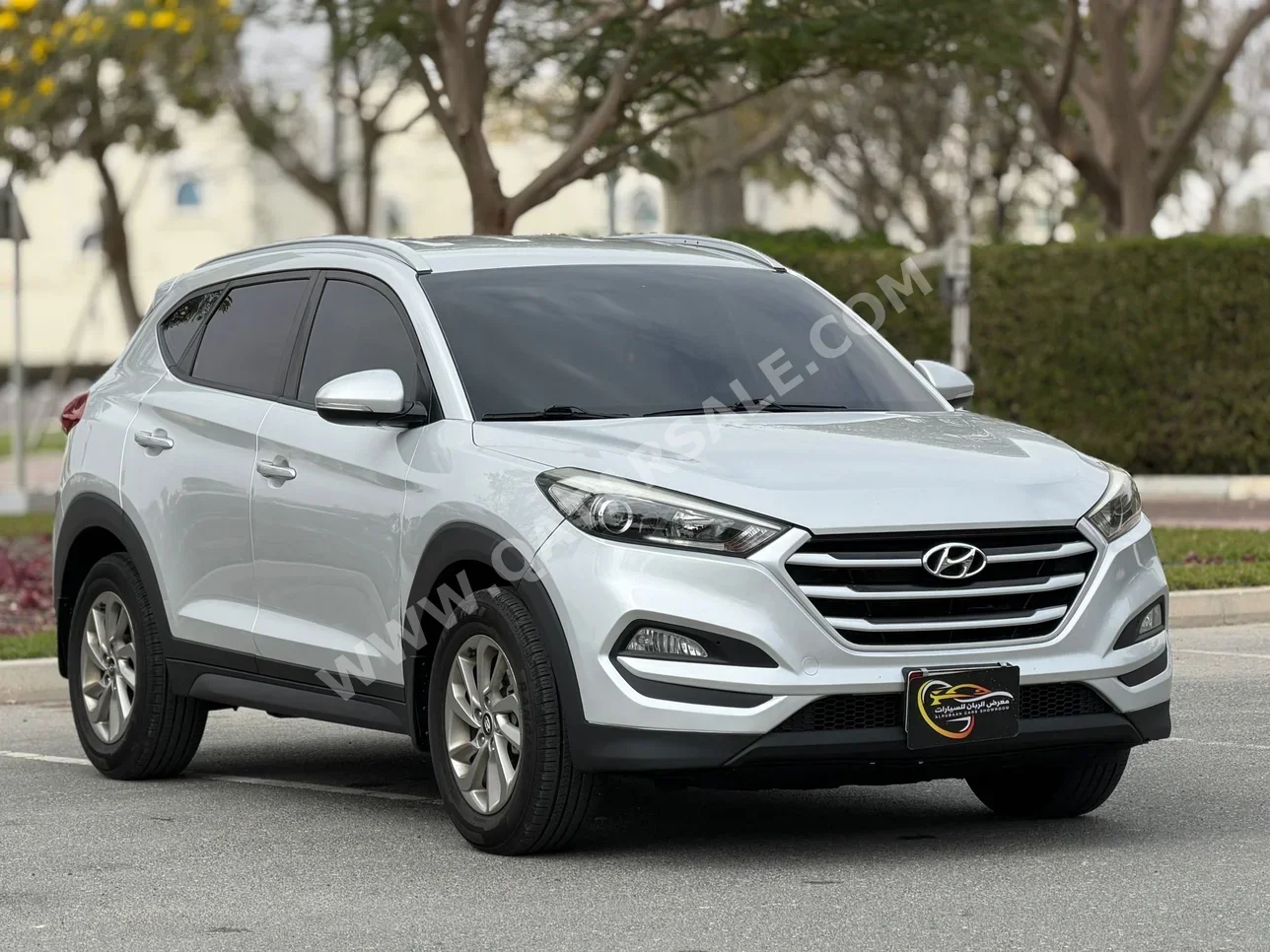 Hyundai  Tucson  2018  Automatic  184,000 Km  4 Cylinder  Front Wheel Drive (FWD)  SUV  Silver