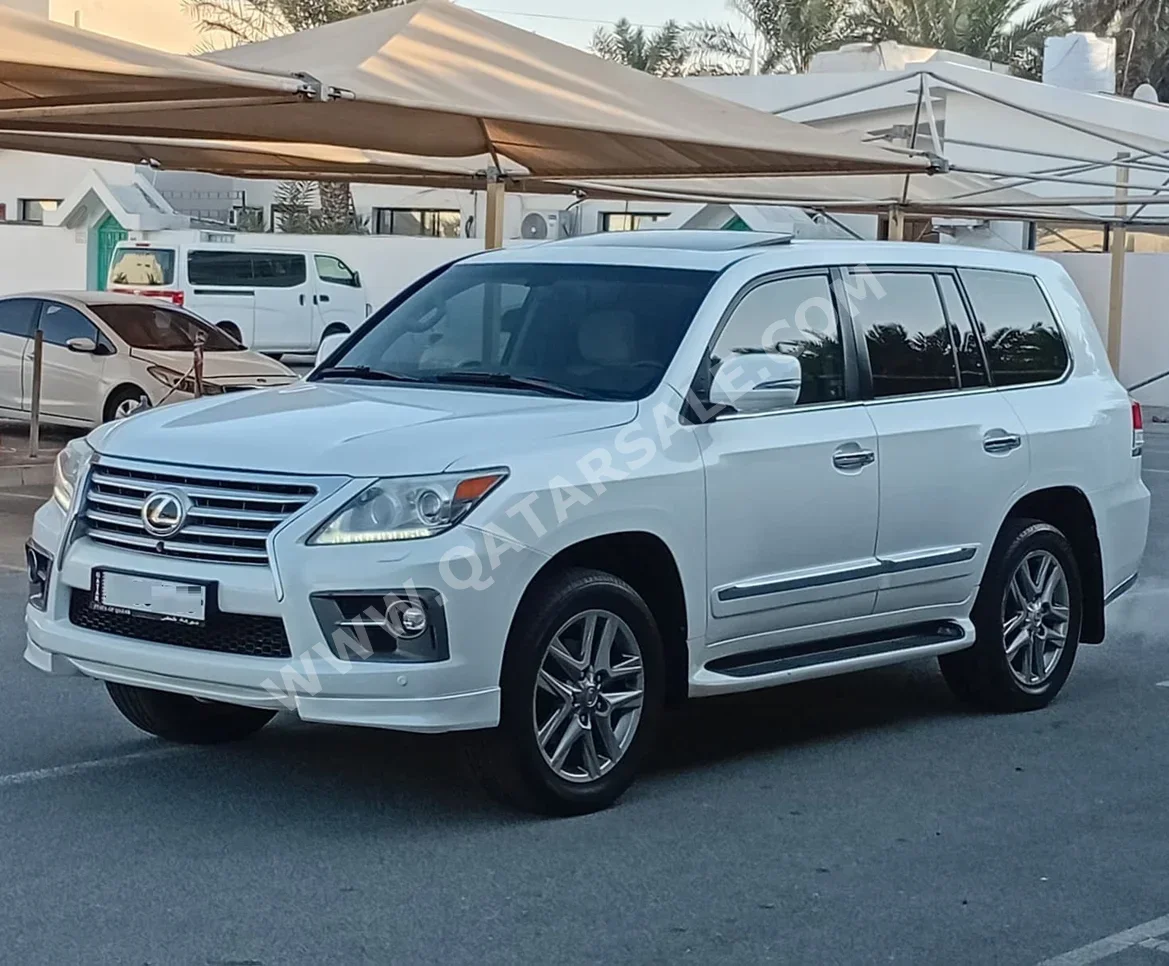 لكزس  ال اكس  570  2013  اوتوماتيك  390,000 كم  8 سلندر  دفع رباعي  اس يو في  أبيض
