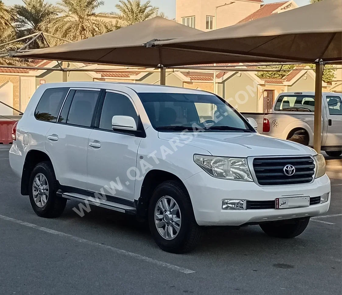 Toyota  Land Cruiser  G  2011  Automatic  490,000 Km  6 Cylinder  Four Wheel Drive (4WD)  SUV  White