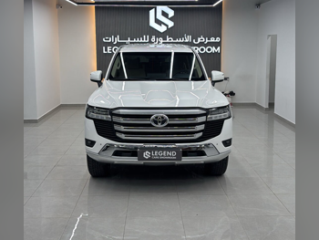 Toyota  Land Cruiser  GXR  2022  Automatic  119,000 Km  6 Cylinder  Four Wheel Drive (4WD)  SUV  White