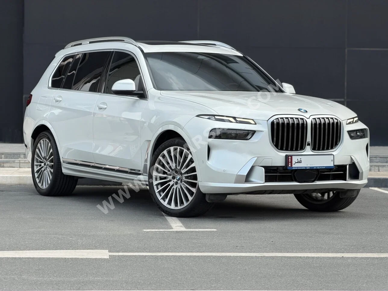 بي ام دبليو  الفئة - اكس  اكس7 40 اي  2023  اوتوماتيك  80,000 كم  6 سلندر  دفع رباعي  اس يو في  أبيض