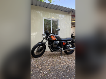 Moto Guzzi V7 - Stone - 2014 - Color Black