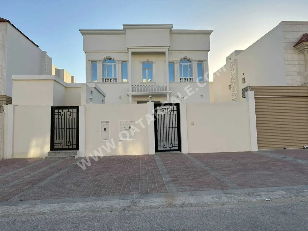 سكن عائلي  - مفروشة بالكامل  - الظعاين  - أم قرن  - 7 غرف نوم