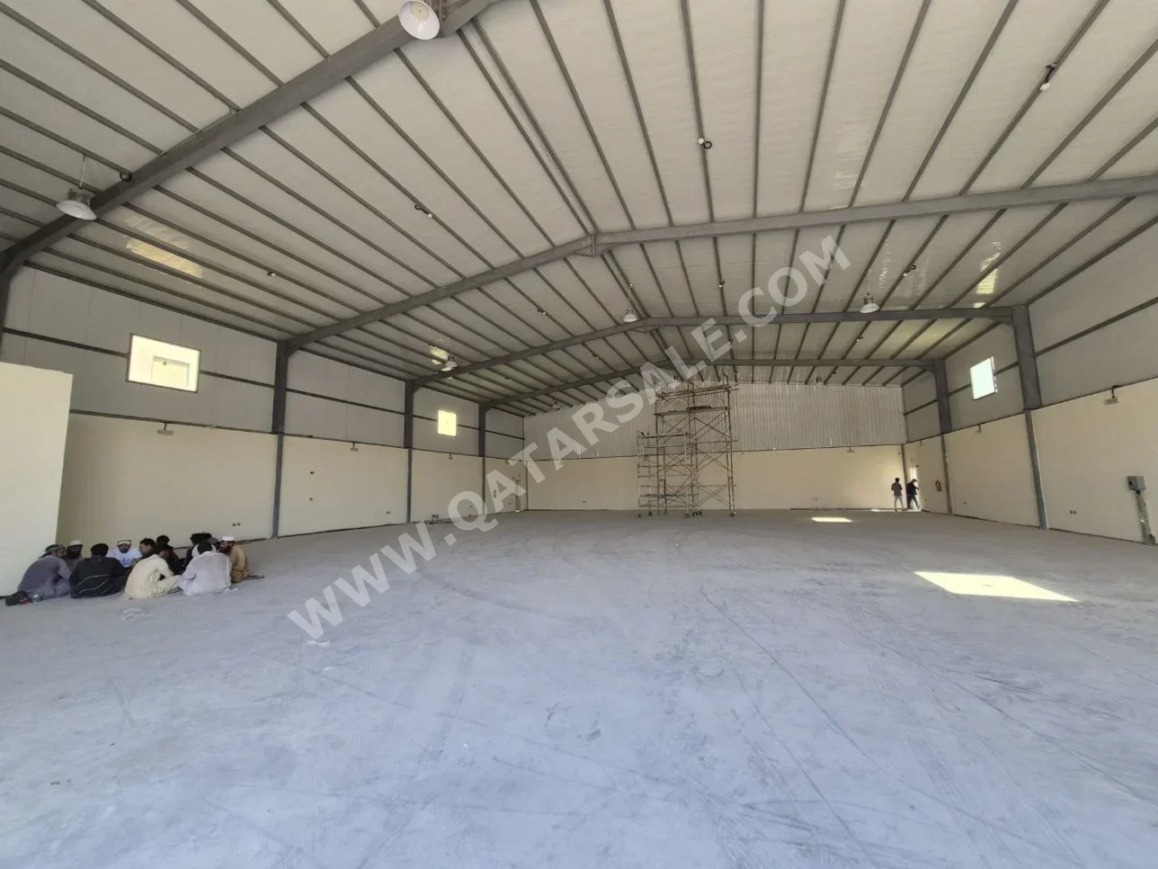 مخازن و مستودعات - الوكرة  - بركة العوامر  -المساحة: 1500 متر مربع