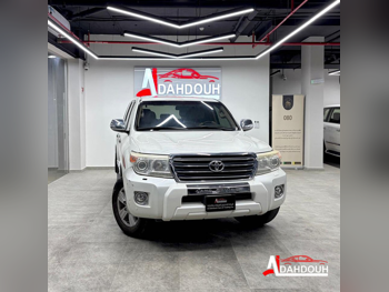 Toyota  Land Cruiser  GXR  2013  Automatic  441,000 Km  8 Cylinder  Four Wheel Drive (4WD)  SUV  Pearl