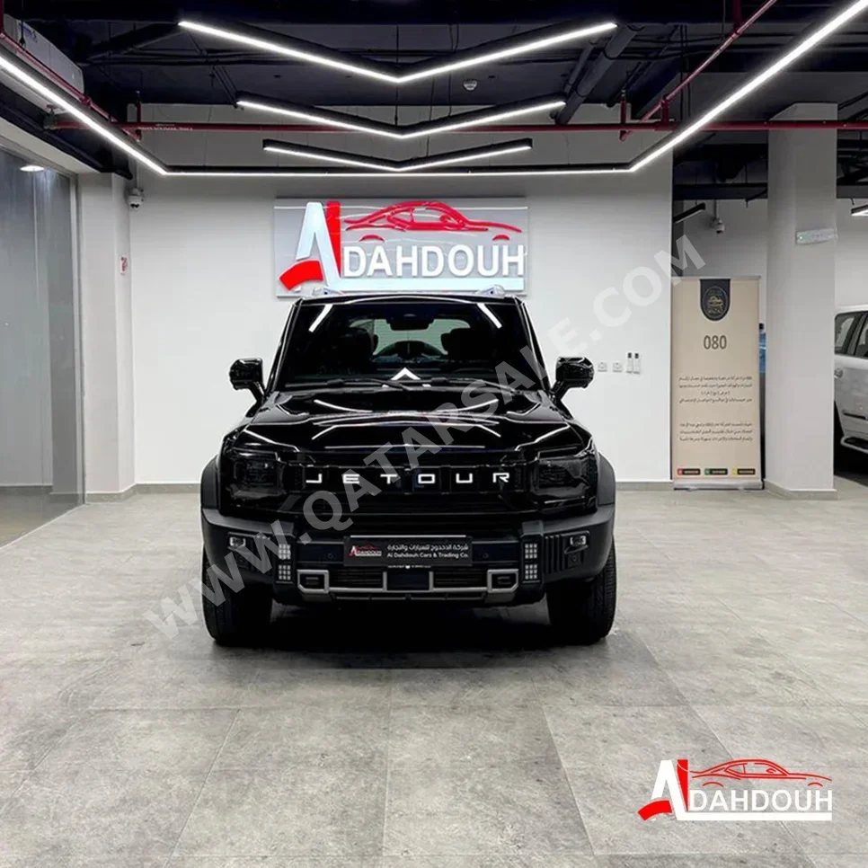 Jetour  T2  Luxury Plus  2025  Automatic  17,000 Km  4 Cylinder  Four Wheel Drive (4WD)  SUV  Black  With Warranty
