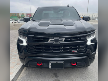 Chevrolet  Silverado  Trail Boss  2024  Automatic  33,000 Km  8 Cylinder  Four Wheel Drive (4WD)  Pick Up  Black  With Warranty