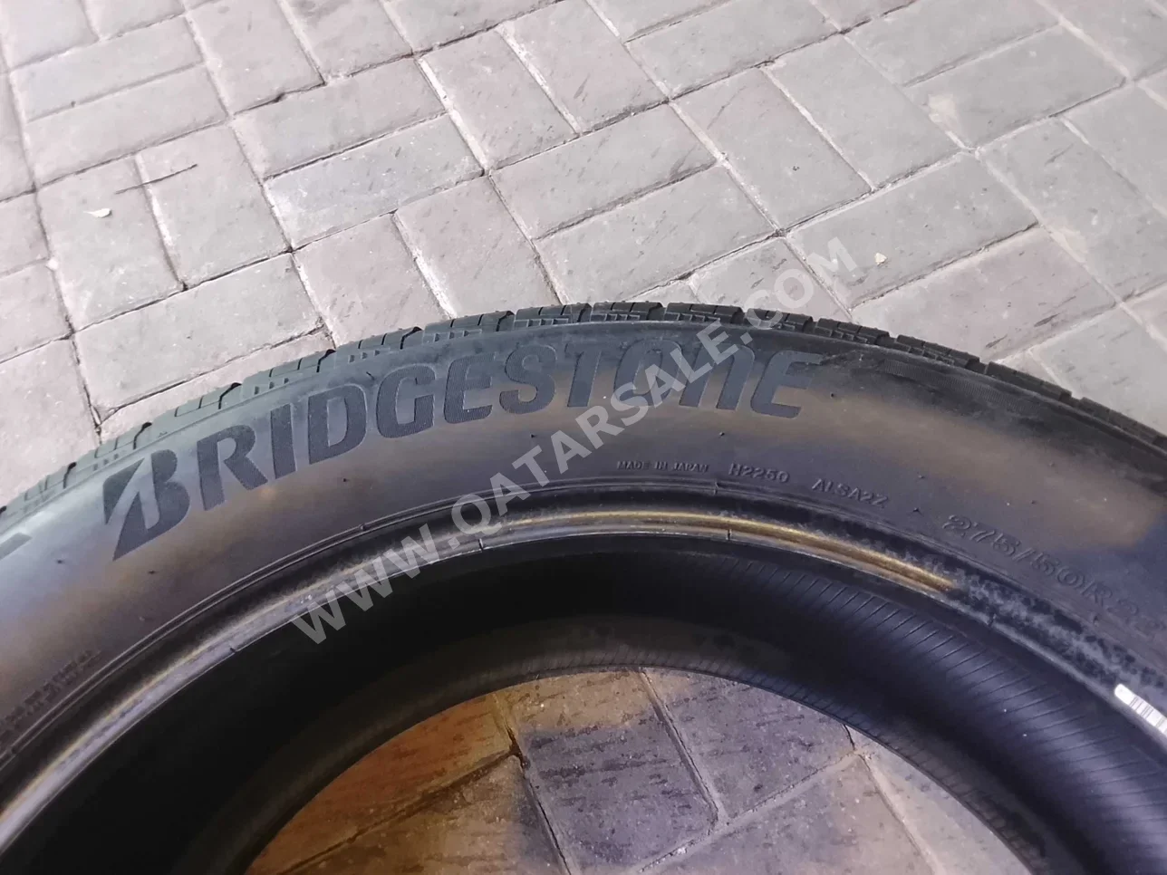 Tire & Rims Bridgeston Made in Japan / 4 Seasons 22"