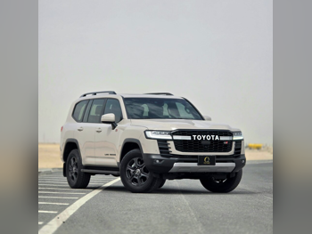 تويوتا  لاند كروزر  جي ار سبورت توين تيربو  2024  اوتوماتيك  6,000 كم  6 سلندر  دفع رباعي  اس يو في  بيج  تحت الضمان