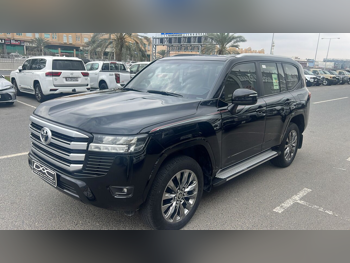 تويوتا  لاند كروزر  جي اكس ار  2024  اوتوماتيك  62,000 كم  6 سلندر  دفع رباعي  اس يو في  أسود  تحت الضمان