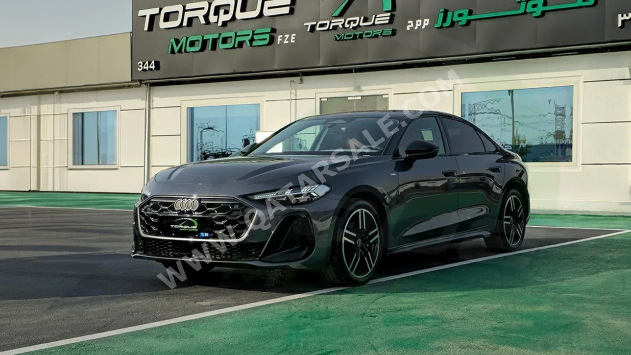 اودي  أي 5  اس لاين  2025  اوتوماتيك  0 كم  4 سلندر  سحب امامي  سيدان  رمادي