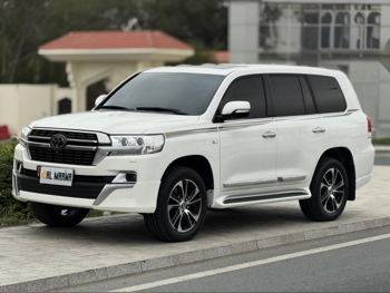 Toyota  Land Cruiser  VXR  2019  Automatic  160,000 Km  8 Cylinder  Four Wheel Drive (4WD)  SUV  White