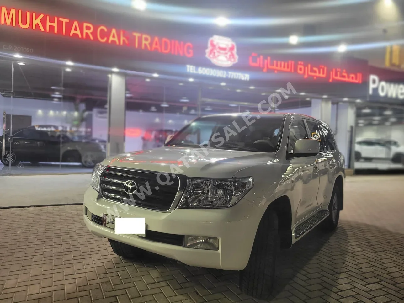 تويوتا  لاند كروزر  جي اكس  2011  اوتوماتيك  350,000 كم  6 سلندر  دفع رباعي  اس يو في  أبيض