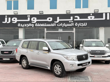 تويوتا  لاند كروزر  جي اكس  2015  اوتوماتيك  451,000 كم  6 سلندر  دفع رباعي  اس يو في  فضي