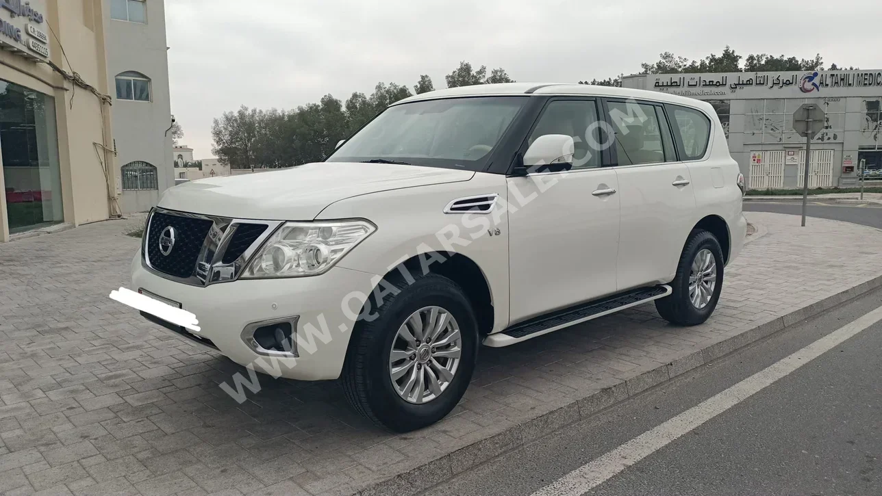 نيسان  باترول  اس اي  2016  اوتوماتيك  143,000 كم  8 سلندر  دفع رباعي  اس يو في  أبيض