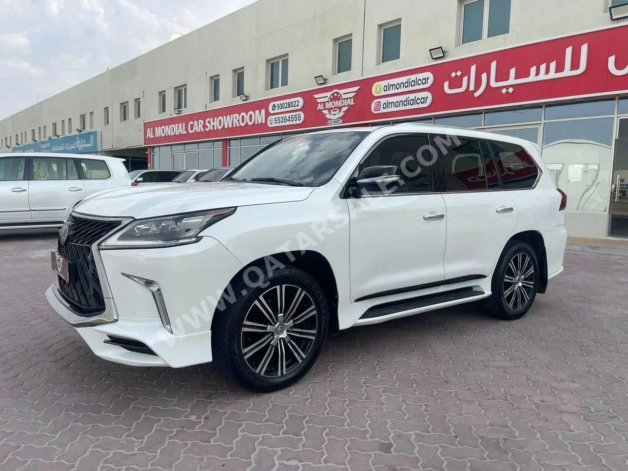 لكزس  ال اكس  570  2016  اوتوماتيك  241,000 كم  8 سلندر  دفع رباعي  اس يو في  أبيض