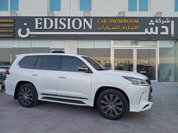 لكزس  ال اكس  570  2017  اوتوماتيك  169,000 كم  8 سلندر  دفع رباعي  اس يو في  أبيض