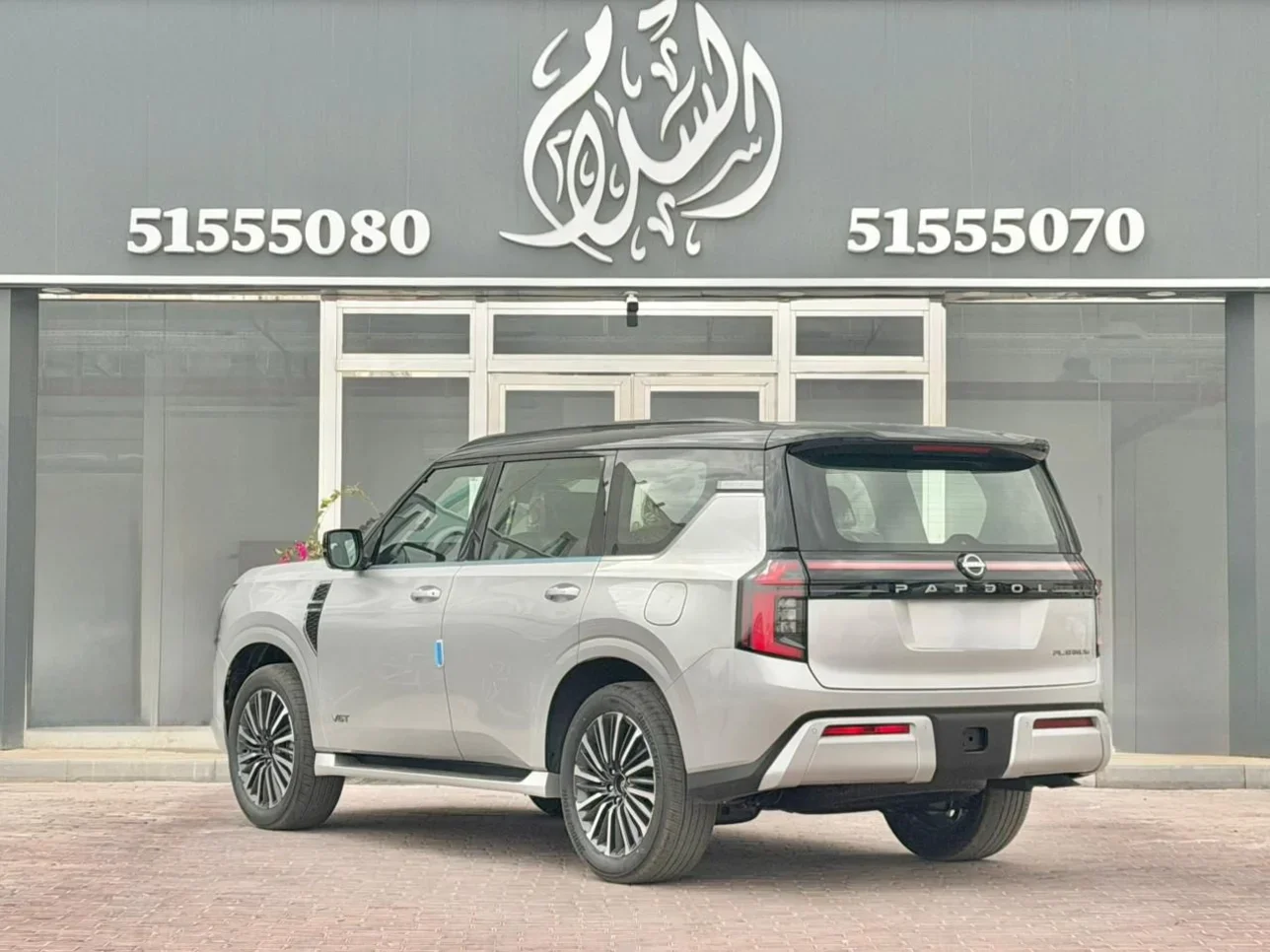 نيسان باترول بلاتينيوم تيربو 2026 اوتوماتيك 0 كم 6 سلندر دفع رباعي اس يو في فضي تحت الضمان