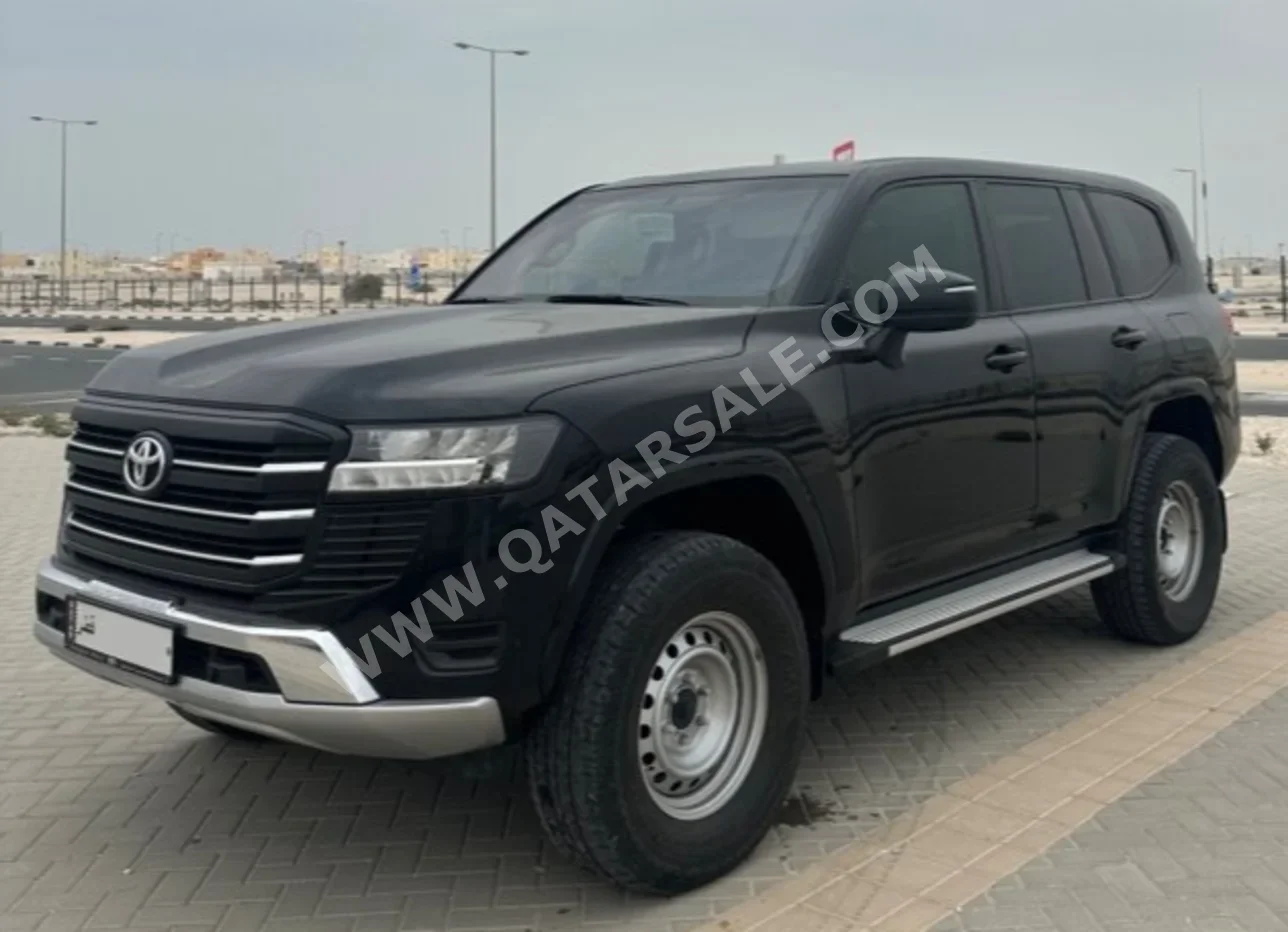 تويوتا  لاند كروزر  جي اكس  2024  اوتوماتيك  65,000 كم  6 سلندر  دفع رباعي  اس يو في  أسود  تحت الضمان