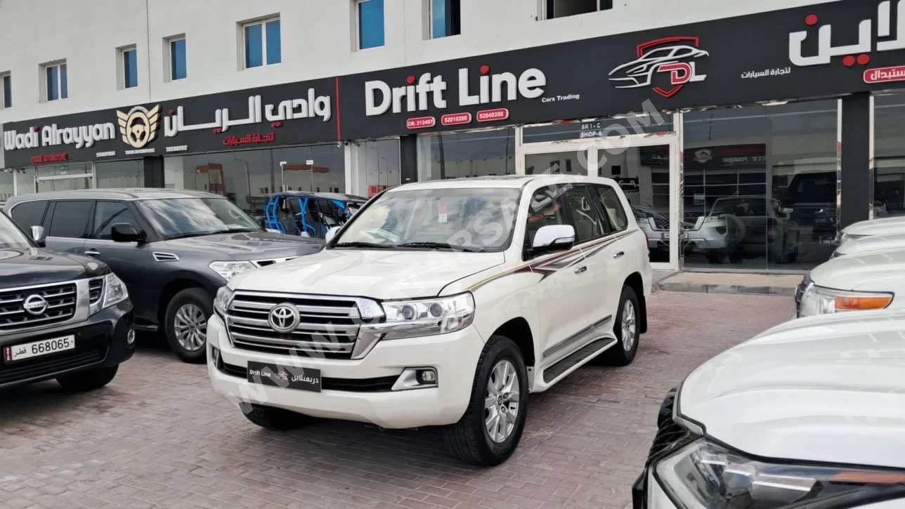 تويوتا  لاند كروزر  جي اكس ار  2018  اوتوماتيك  204,000 كم  8 سلندر  دفع رباعي  اس يو في  أبيض  تحت الضمان