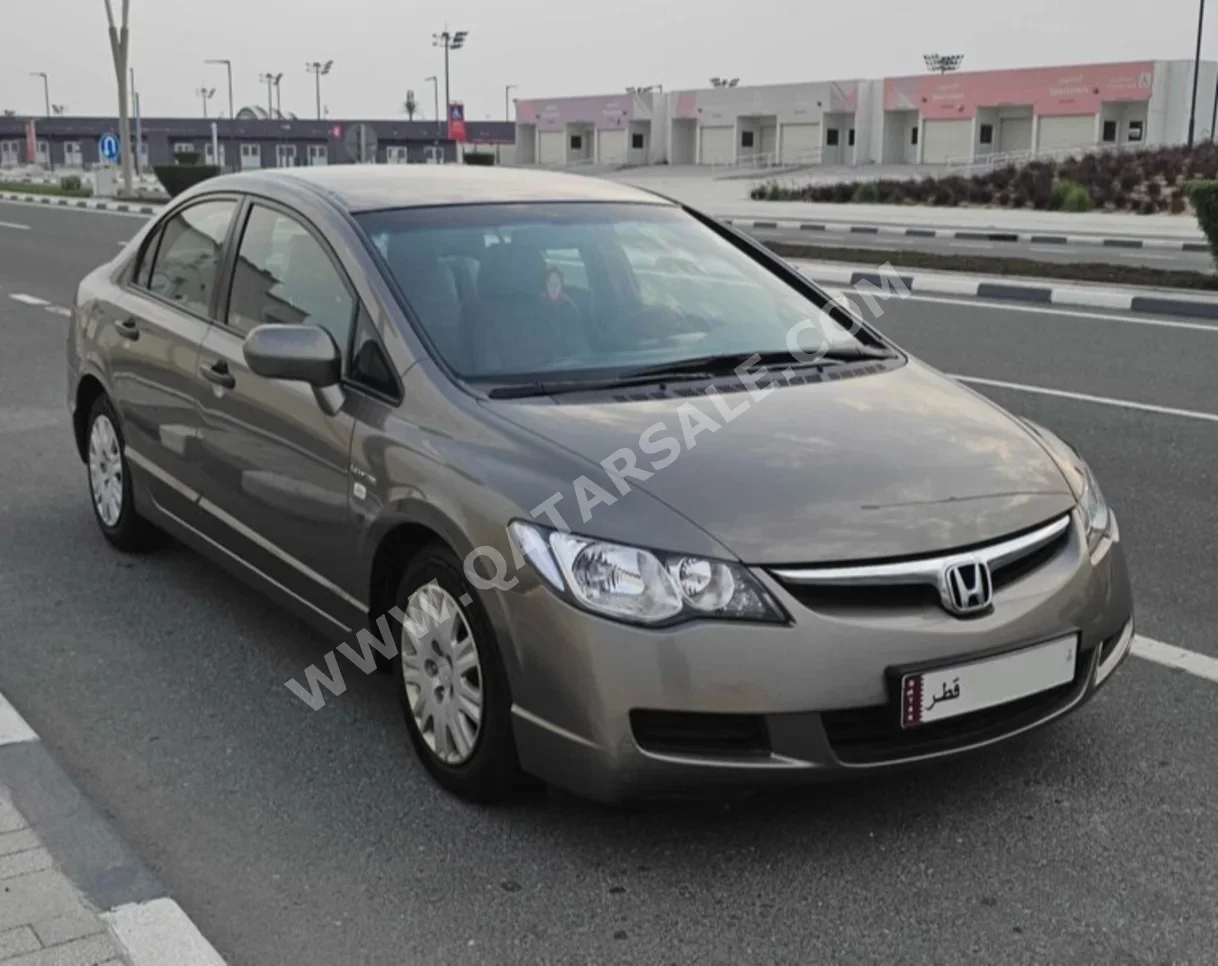 هوندا  سيفيك  LXI  2006  اوتوماتيك  56,000 كم  4 سلندر  سحب امامي  سيدان  رمادي