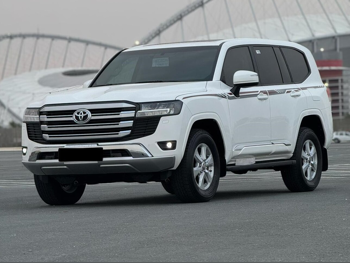 Toyota  Land Cruiser  GXR  2025  Automatic  0 Km  6 Cylinder  Four Wheel Drive (4WD)  SUV  White  With Warranty