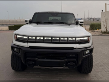 GMC  Hummer EV  SUV  2024  Automatic  17,500 Km  0 Cylinder  Four Wheel Drive (4WD)  SUV  White and Black