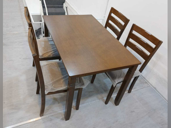 طاولة طعام مع كراسي  - لايف ستايل  - بنى  - الصين  - 4 مقاعد