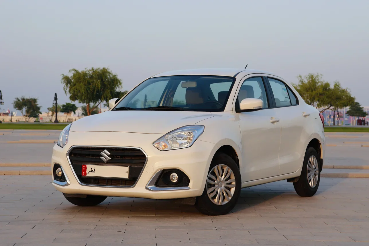 Suzuki  D zire  4 Cylinder  Sedan  White  2022