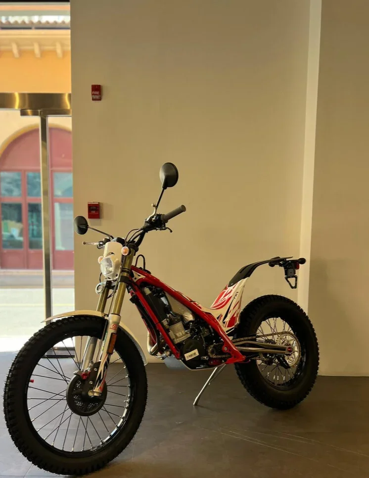 كازكاز -  2022 - اللون احمر -  الضمان