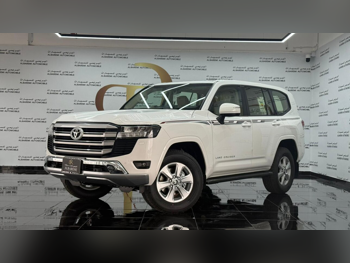 تويوتا  لاند كروزر  جي اكس ار  2026  اوتوماتيك  0 كم  6 سلندر  دفع رباعي  اس يو في  أبيض  تحت الضمان