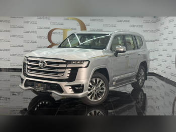 تويوتا  لاند كروزر  في اكس ار  2026  اوتوماتيك  0 كم  6 سلندر  دفع رباعي  اس يو في  فضي  تحت الضمان