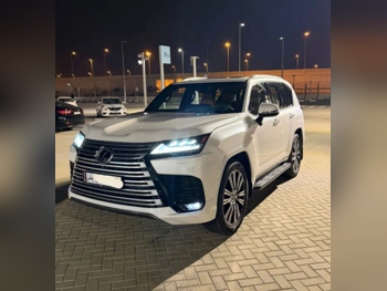 لكزس  ال اكس  600 لكجري  2024  اوتوماتيك  86,000 كم  6 سلندر  دفع رباعي  اس يو في  أبيض  تحت الضمان