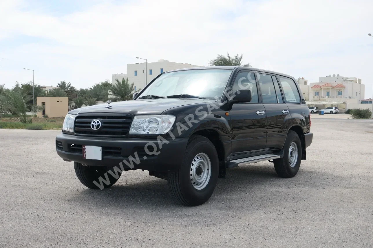 تويوتا  لاند كروزر  جي  2006  عادي  250,000 كم  6 سلندر  دفع رباعي  اس يو في  أسود