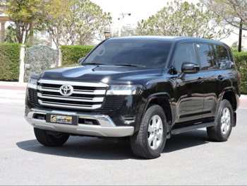 Toyota  Land Cruiser  GXR  2022  Automatic  93,000 Km  6 Cylinder  Four Wheel Drive (4WD)  SUV  Black