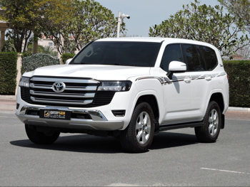 Toyota  Land Cruiser  GXR  2022  Automatic  84,000 Km  6 Cylinder  Four Wheel Drive (4WD)  SUV  White