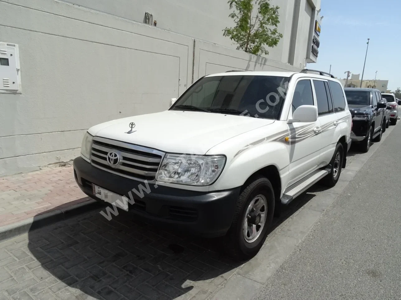 Toyota  Land Cruiser  GX  2007  Automatic  162,000 Km  6 Cylinder  Four Wheel Drive (4WD)  SUV  White