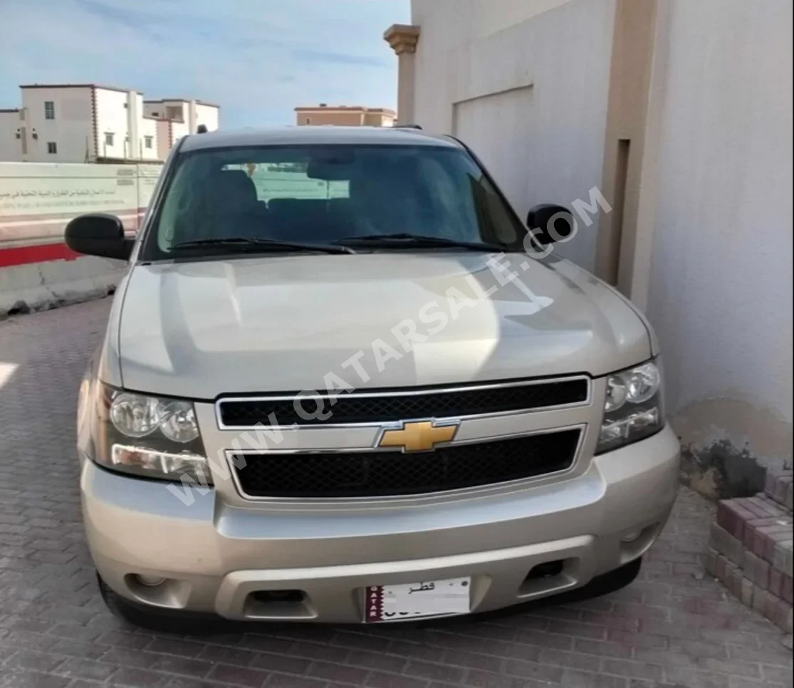 Chevrolet  Tahoe  LS  2013  Automatic  20,350 Km  8 Cylinder  Four Wheel Drive (4WD)  SUV  Gold