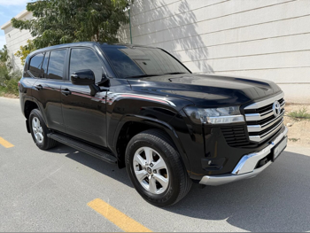 Toyota  Land Cruiser  GXR  2022  Automatic  164,000 Km  6 Cylinder  Four Wheel Drive (4WD)  SUV  Black