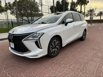 Dongfeng  Utour M4  2023  Automatic  15,000 Km  4 Cylinder  Front Wheel Drive (FWD)  Van / Bus  White  With Warranty