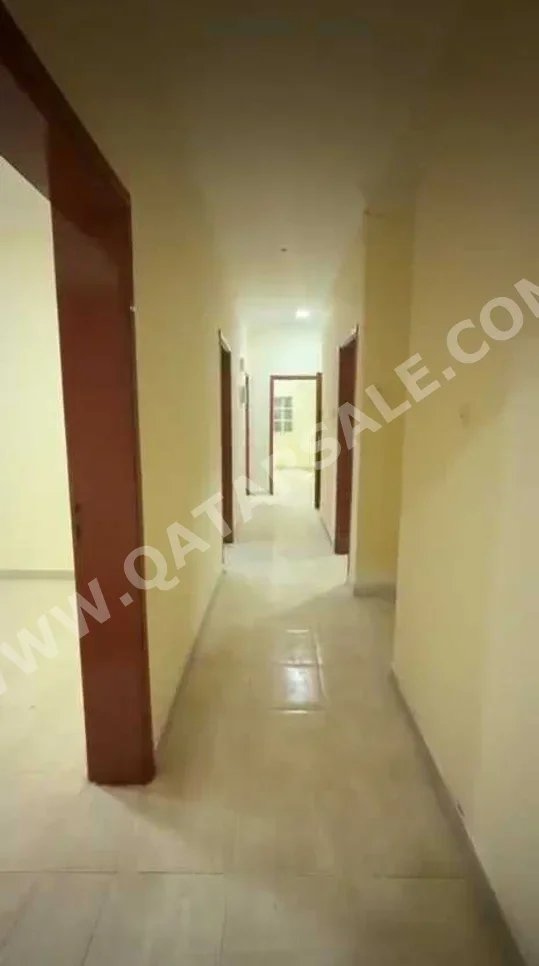 2 غرف نوم  شقة  للايجار  في الدوحة -  مدينة خليفة الجنوبية  غير مفروشة