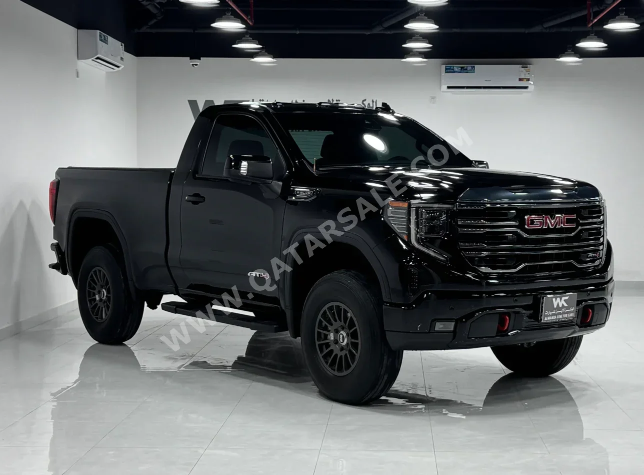 GMC  Sierra  AT4  2023  Automatic  43,000 Km  8 Cylinder  Four Wheel Drive (4WD)  Pick Up  Black  With Warranty
